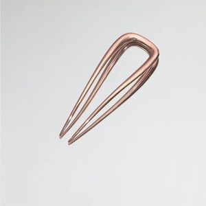 Deborah Pagani Small DP Pin - rose gold hairpin (Hair Objet)